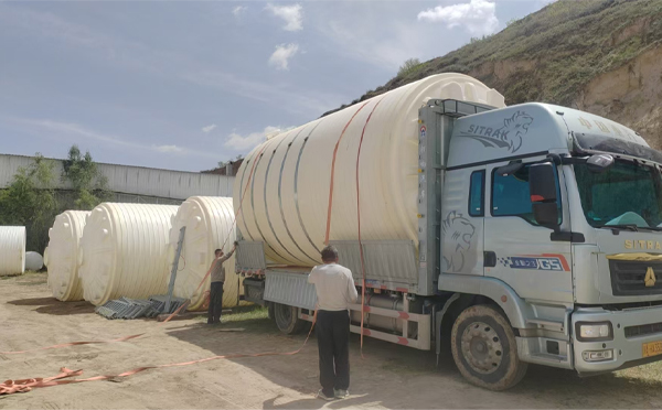 西峰立式运输桶装车中