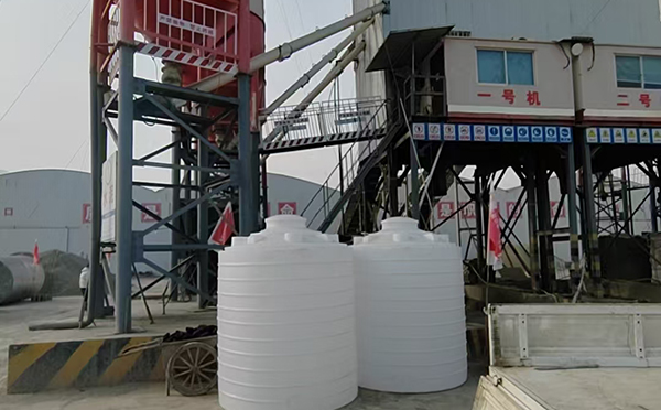 西峰立式运输桶交付案例｜全新PE材质 · 多行业适配 · 批量稳定供应