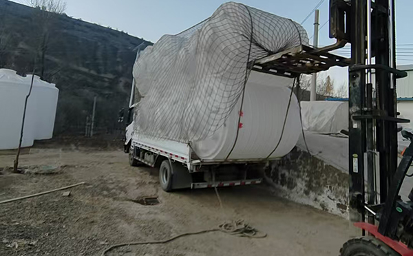 西峰塑料桶批量交付案例：满足多行业高标容器需求的一站式解决方案