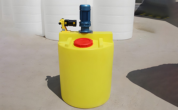 西峰加药桶定制选型要点与行业应用技术指南 西峰加药桶定制选型要点与行业应用技术指南